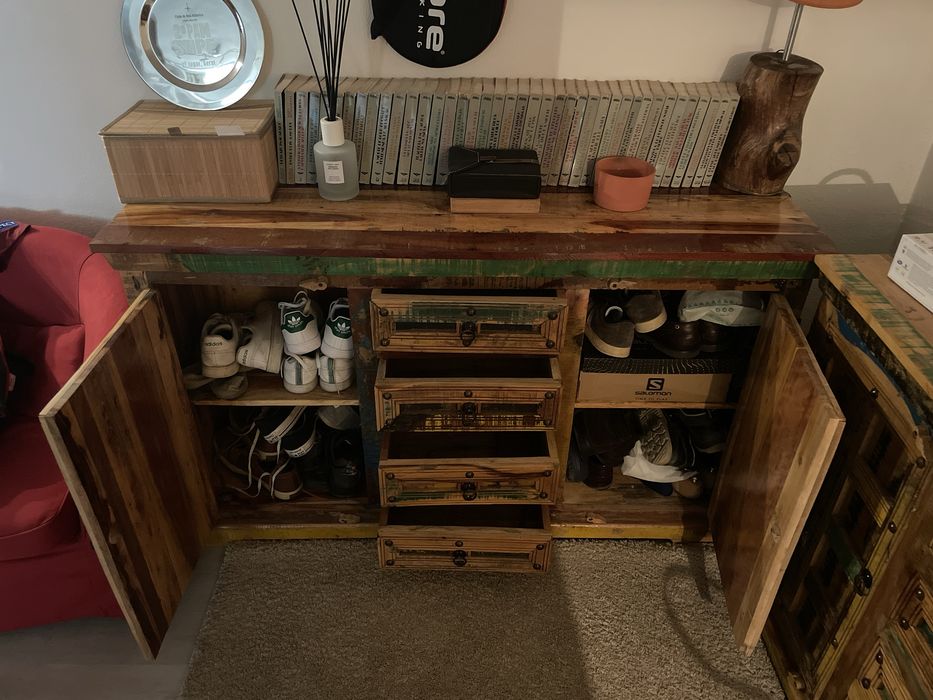 Aparadores Myshal Gato Preto