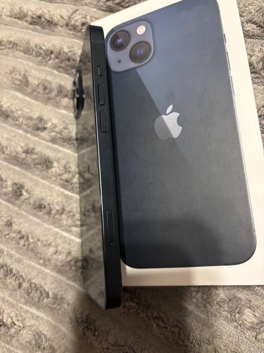 iphone  13/128  отличый