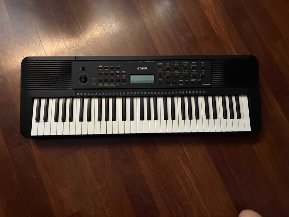 Orgao Piano Yamaha PSR-E283 Keyboard como novo