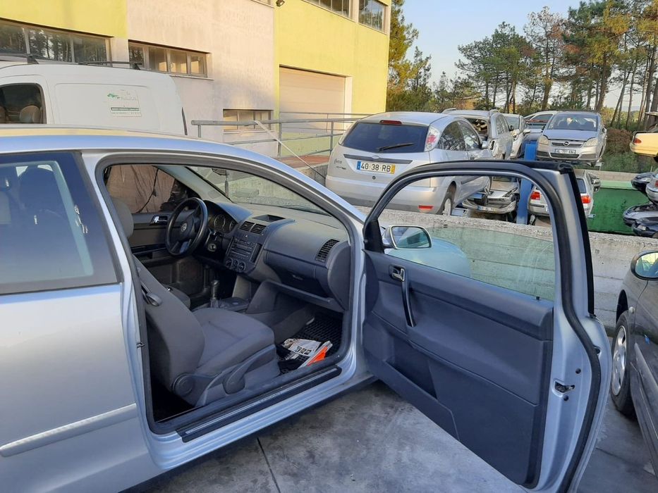 Vw Polo 1.2I De 2004 Disponível Para Peças Frente Vendida