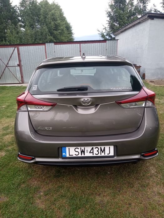 Toyota Auris 1.6  benzyna