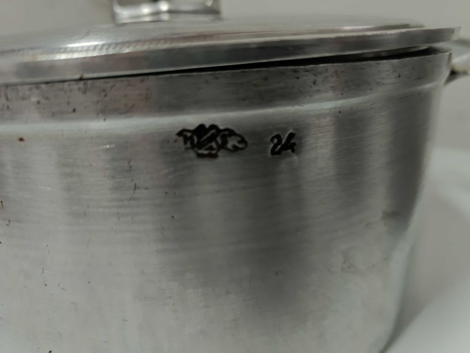 Tacho e Panela em alumínio fundido n. 24 e tampas