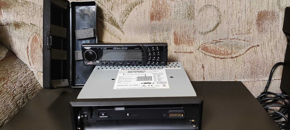 Radio 4x40W AUX / USB / SD / MMC / 2RCA - Sub MP3