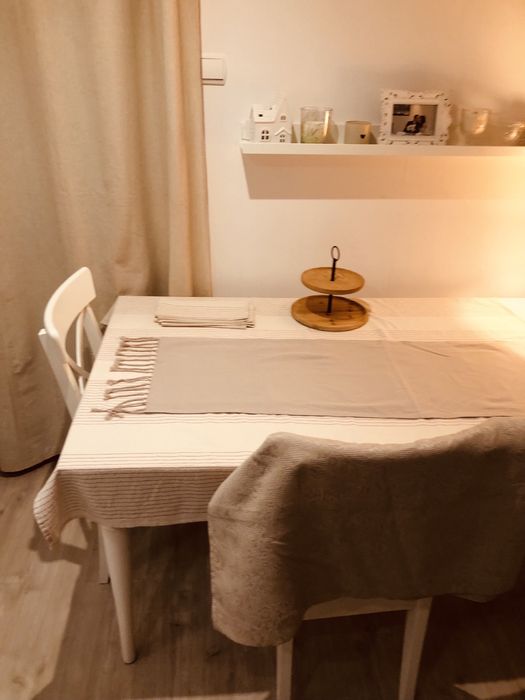 Bieżnik beżowy - 140 / 38 cm