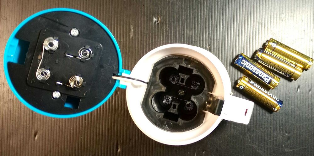 Mini Battery-Powered Megaphone with Recording and Playback Functionality64584213370497124