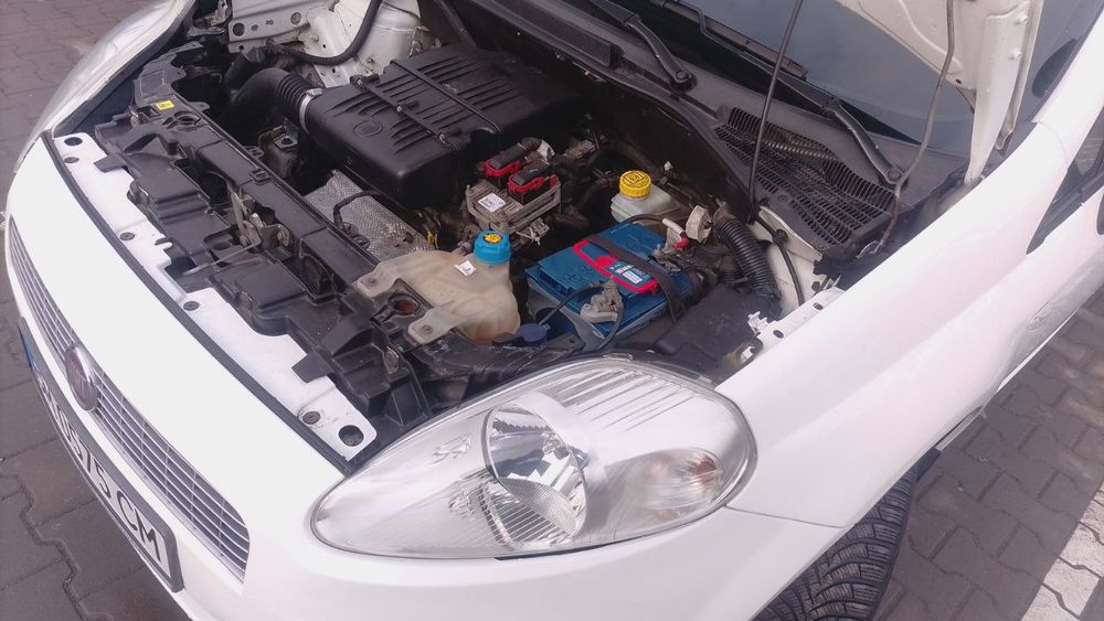 Продам Fiat Grand Punto  2009 1.4 бензин