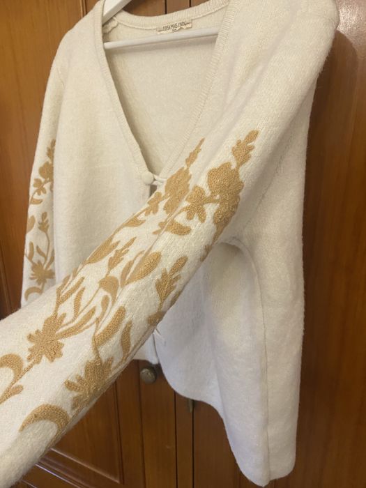 Cardigan bege bordados