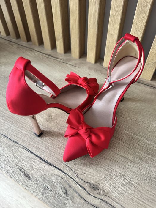 Szpilki czółenka czerwone
