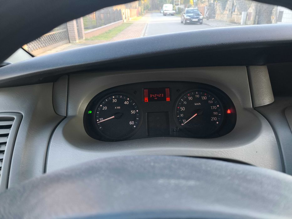 Nissan Primastar 2008 rok