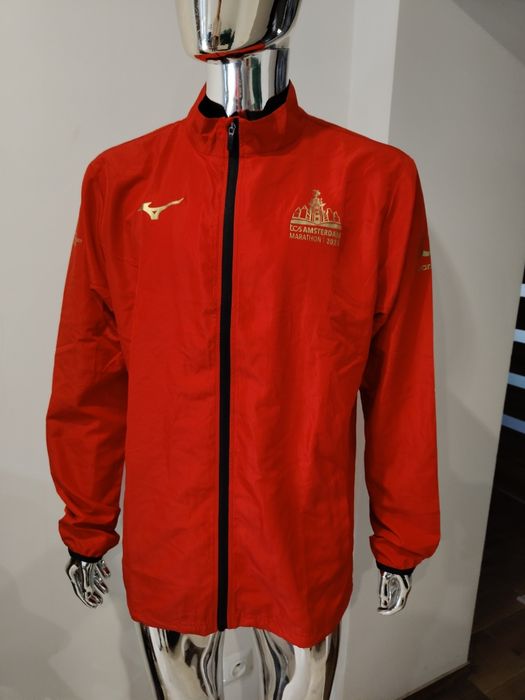 Kurtka do biegania firmy Mizuno