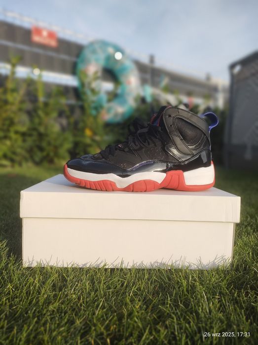Nike Jordan jumpman two trey