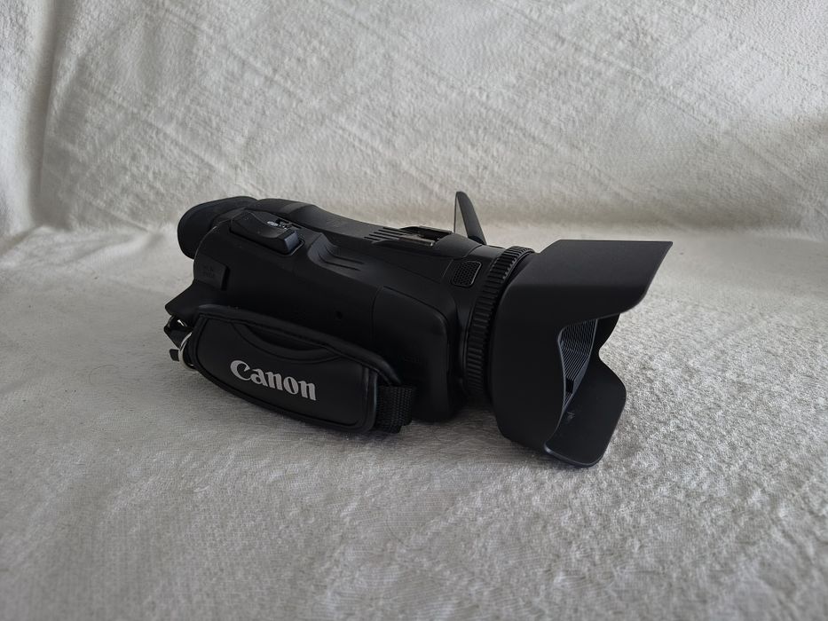 Câmara de Vídeo Canon 4K UHD Vixia HF G70