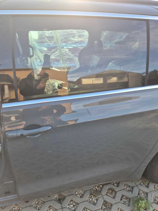 Chrysler Pacifica  drzwi lewy tył PDN