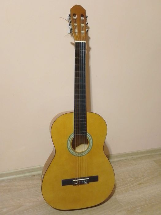 Гитара 6 струн с чехлом