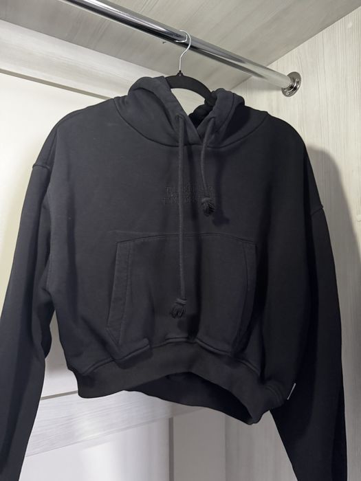 Чорне укорочене худі