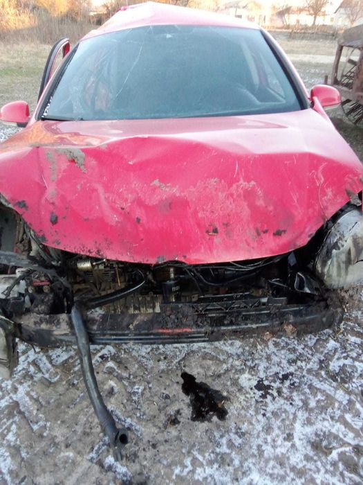 Продаю авто після ДТП - Volkswagen Golf 5 , 2004 рік, хетчбек