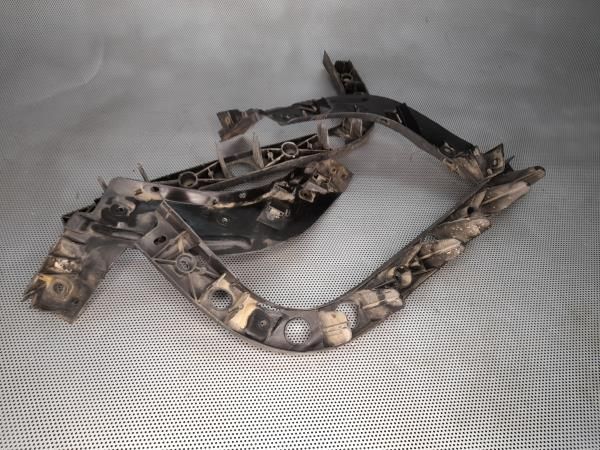 Guia de pára-choques trás direita SEAT Altea (5P1)