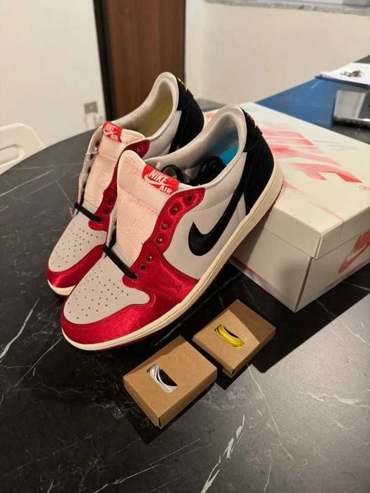 Jordan 1 Retro Low OG Trophy Room Rookie Card Away R.44