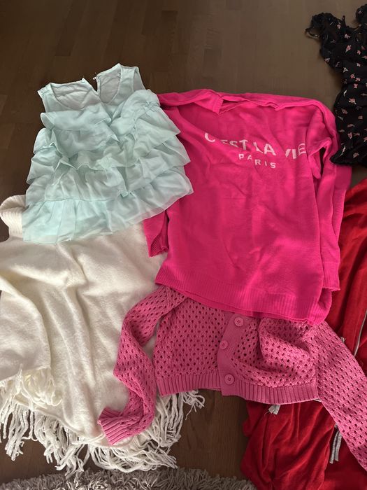 Подарую речі розміру s для дівчини