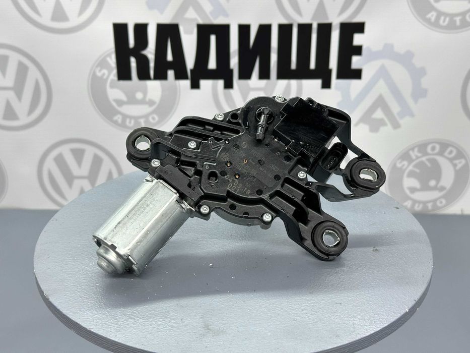 Задній склоочисник Гольф 5, 6 моторчик склоочисника універсал Golf 5 6