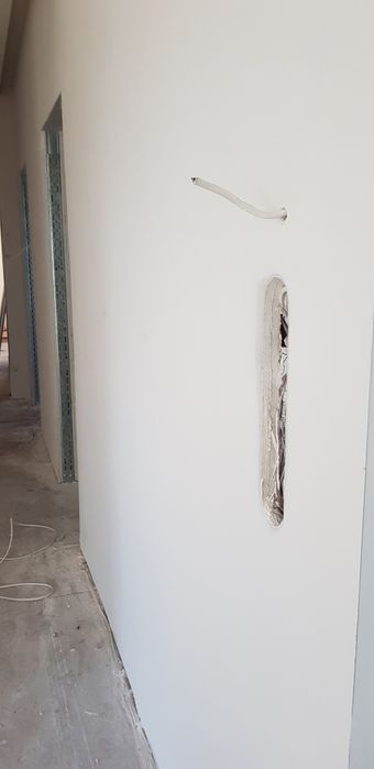 Usługa nakładania gładzi/malowanie natryskowe