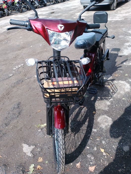 Электроскутер Yadea EM 219-A красный