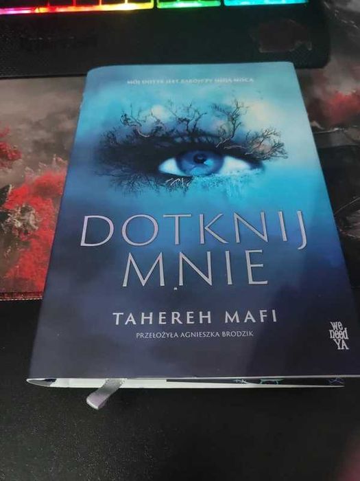 Tahereh Mafi Dotknij mnie wydanie kolekcjonerskie jubileuszowe
