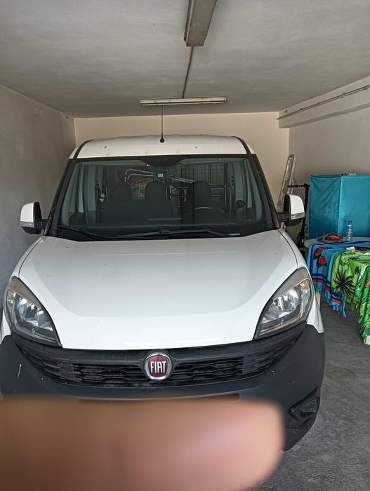 Carrinha Fiat doblo