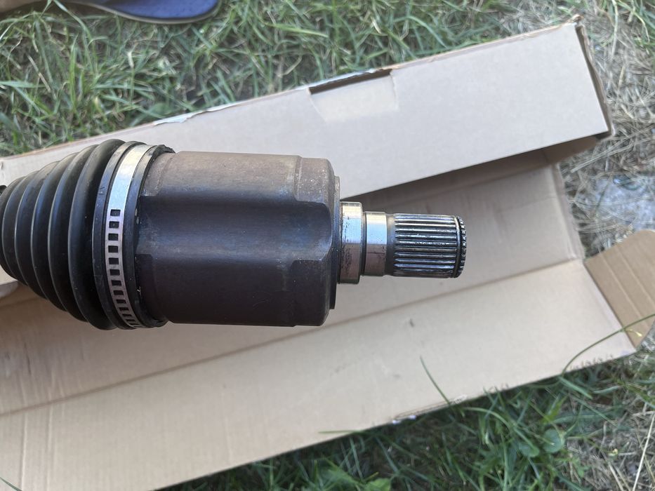 Напіввісь/Полуось Acura MDX/ Honda Pilot