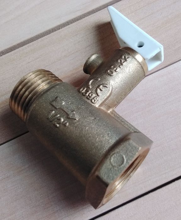 Запобіжний клапан для бойлера (водонагрівача) 1/2", новий