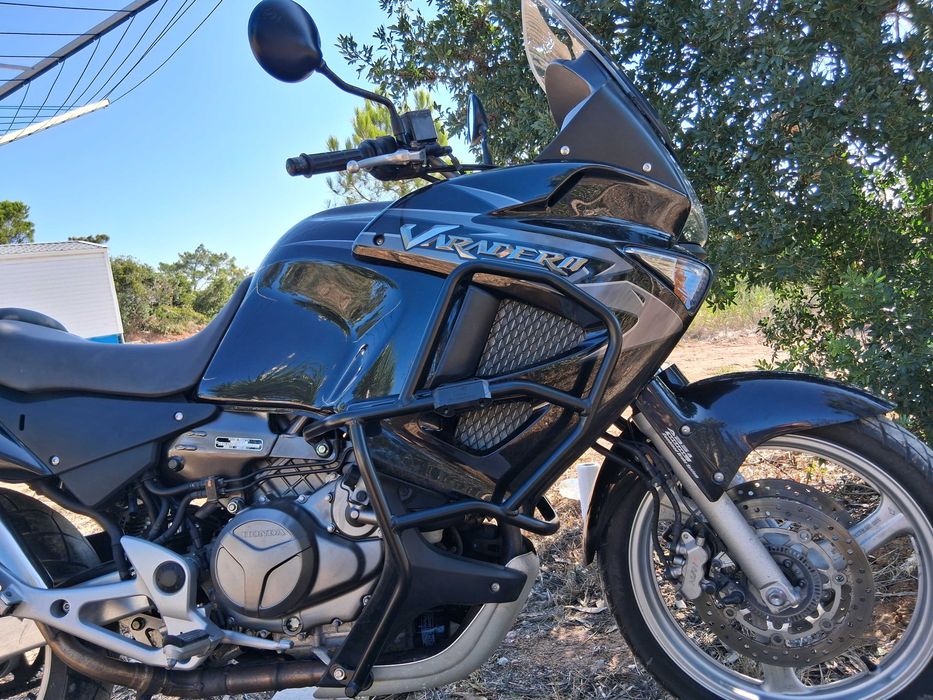 Honda Varadero 2008, ABS / só tem 12710 km. Como nova