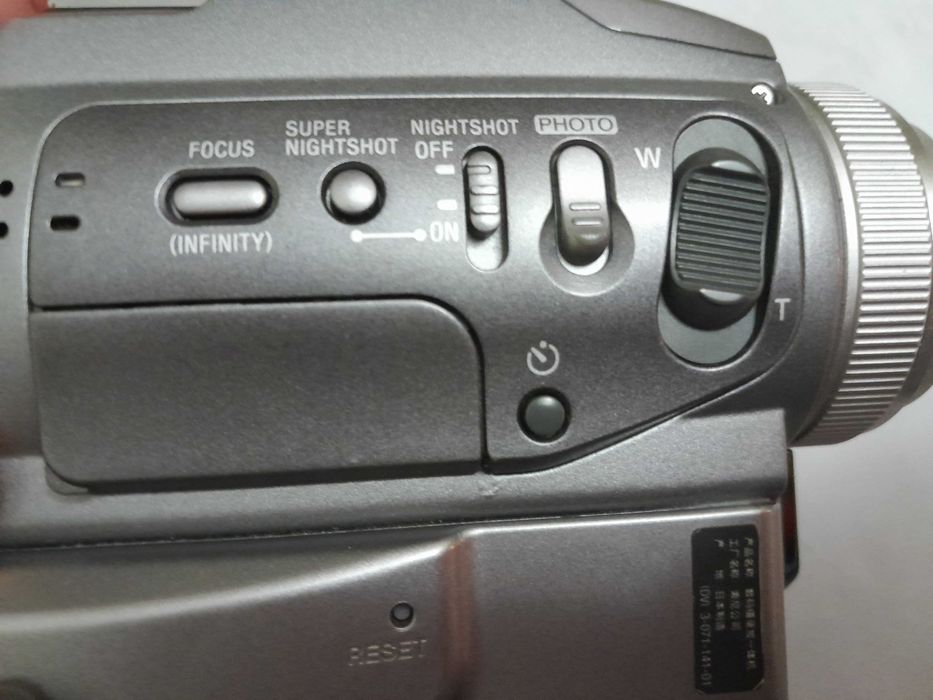 Отличная Японская видеокамера Sony.