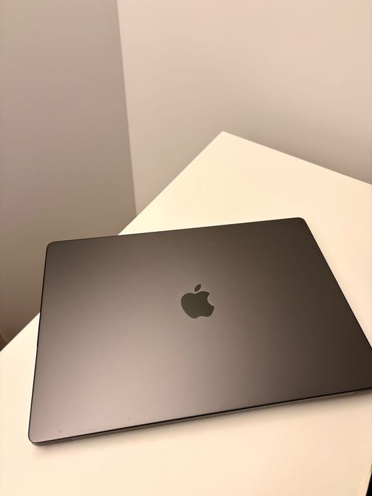 MacBook Pro 16 M3 Pro
