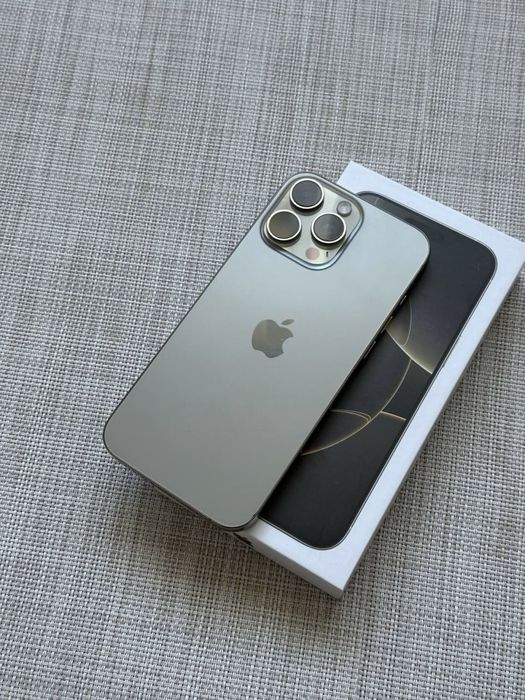 Продам IPhone 16 PRO MAX 256 Neverlock