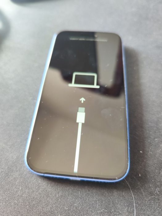 iPhone 16 para peças