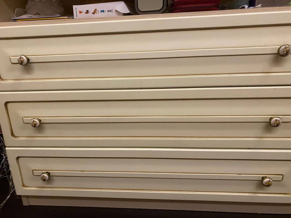 Snite комплект дитячих меблів; парта Comf pro у подарунок