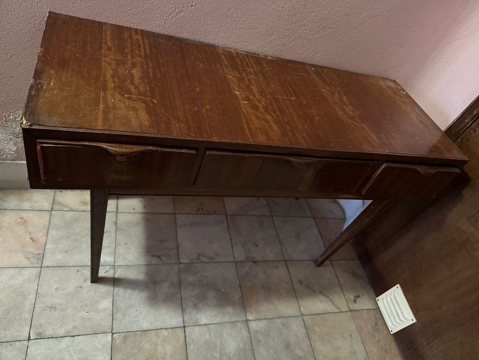 Aparador / Consola Vintage em Madeira – Anos 50/60