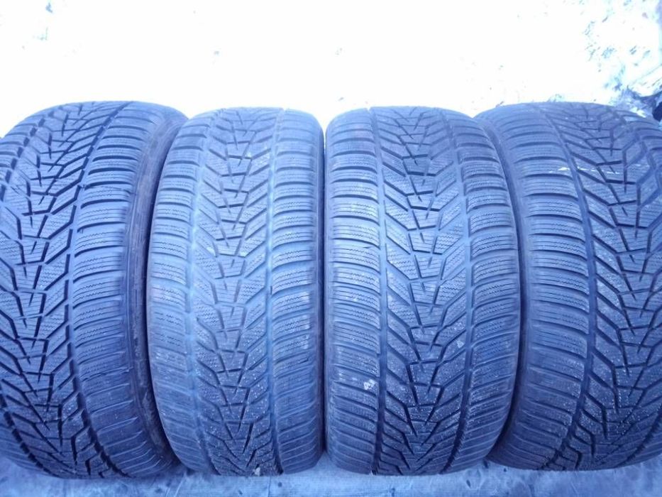 Hankook Winter Icept EVO 3 275/40 R19 105W 245/45 R19 102V 2025