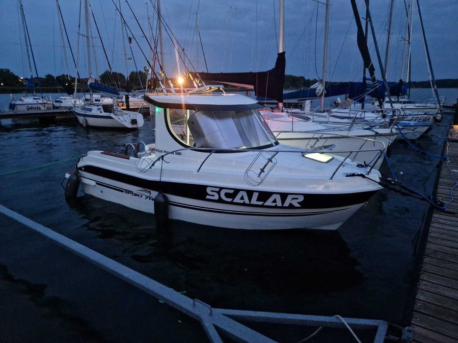 Łódź łódka motorowa wędkarska Pilot House 580 | Sport Yacht | 5,8m