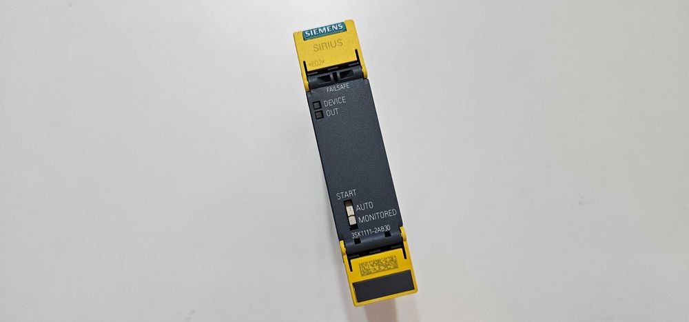 Przekaźnik bezpieczeństwa Siemens Sirius 3SK1111-2AB30