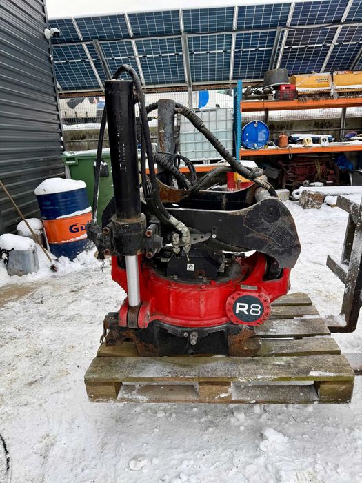 Rototilt R8 do koparek 23-32 T
