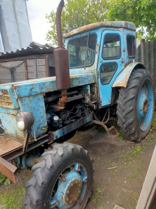 Продам трактор Т-40 з принципом та плугом