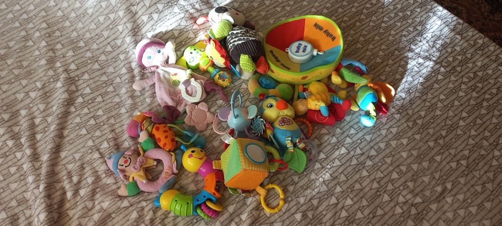 Пакет іграшок для найменших