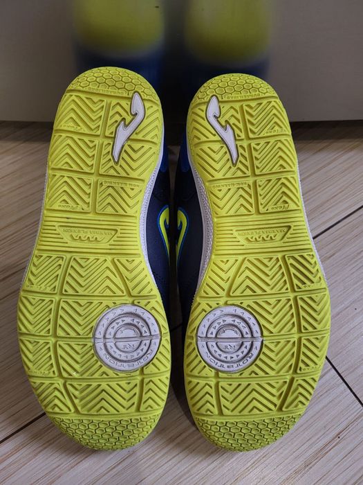 Кроссовки для футзала Joma