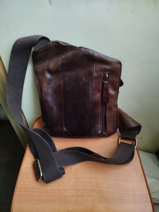 Продам мужскую кожаную сумку
