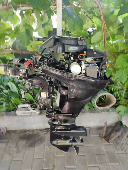 Лодочный мотор МЕРКУРИЙ 20  4 ТАКТА