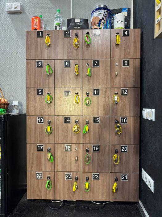 Шафа для спортзалу, шафа з комірками (24 шт)
