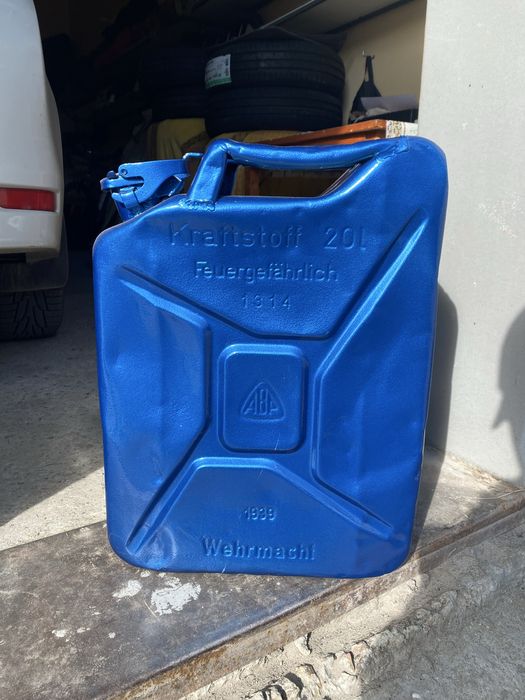 Продам Немецкую 1939г. канистру