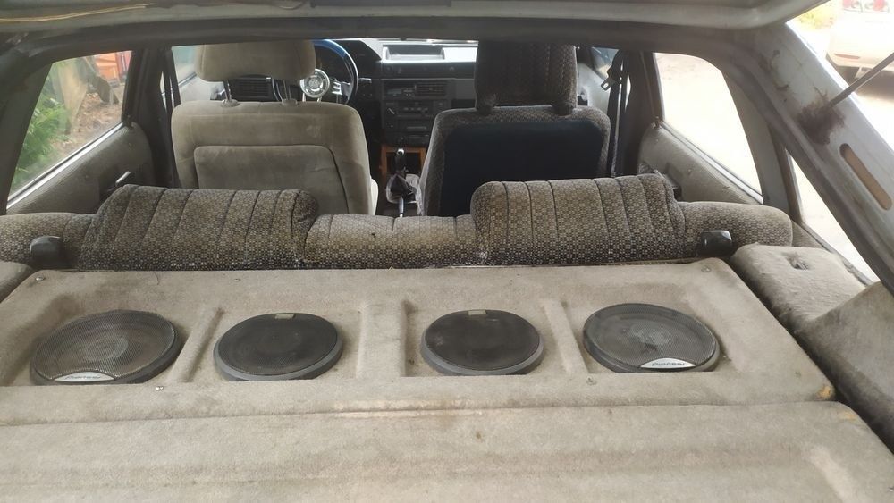 Продам автомобіль Москвич 2142