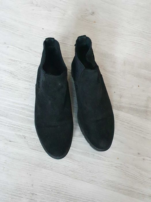 Buty zamszowe numer 38